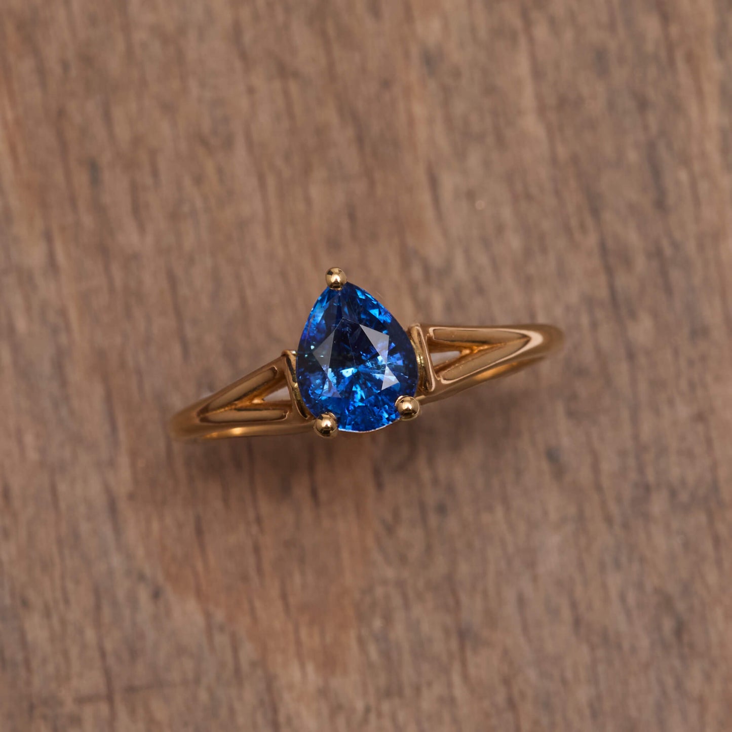 Solitaire Poire - Saphir Peacock 1.25 carats