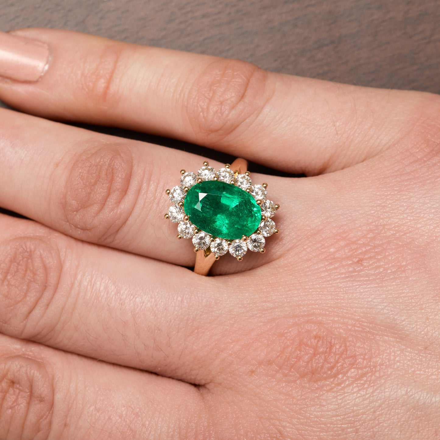 Bague Marguerite - Emeraude 4.57 carats