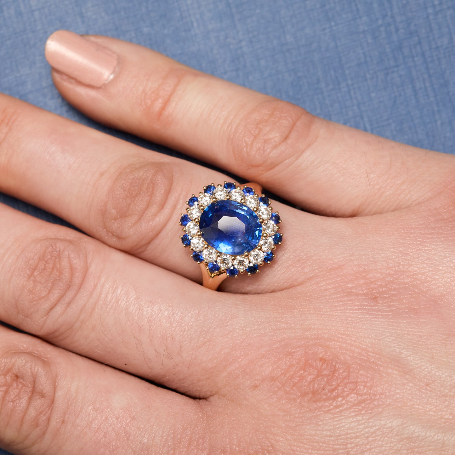 Bague Colombo - Saphir Vivid blue 3.56 carats