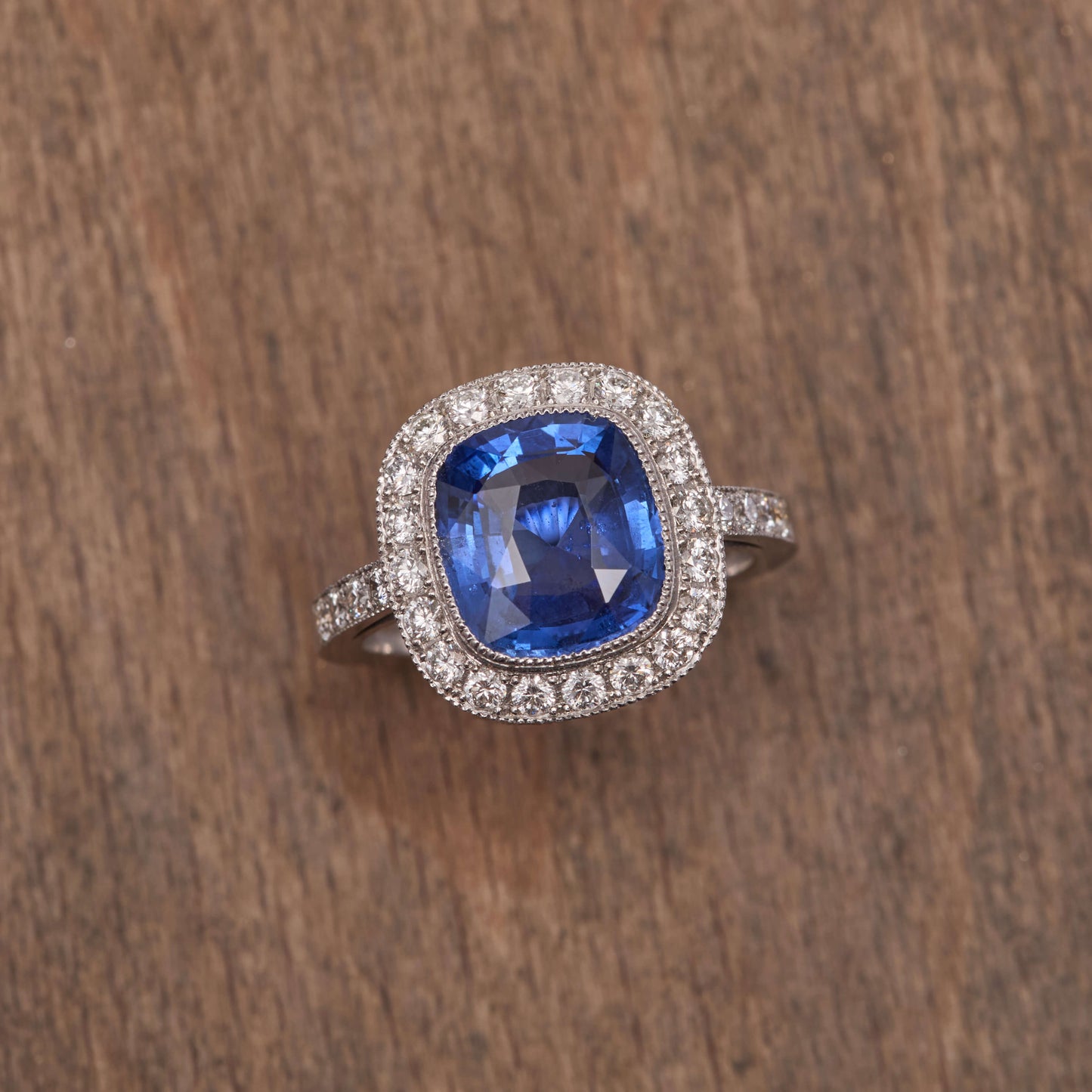 Bague Art Déco 4.13 carats.