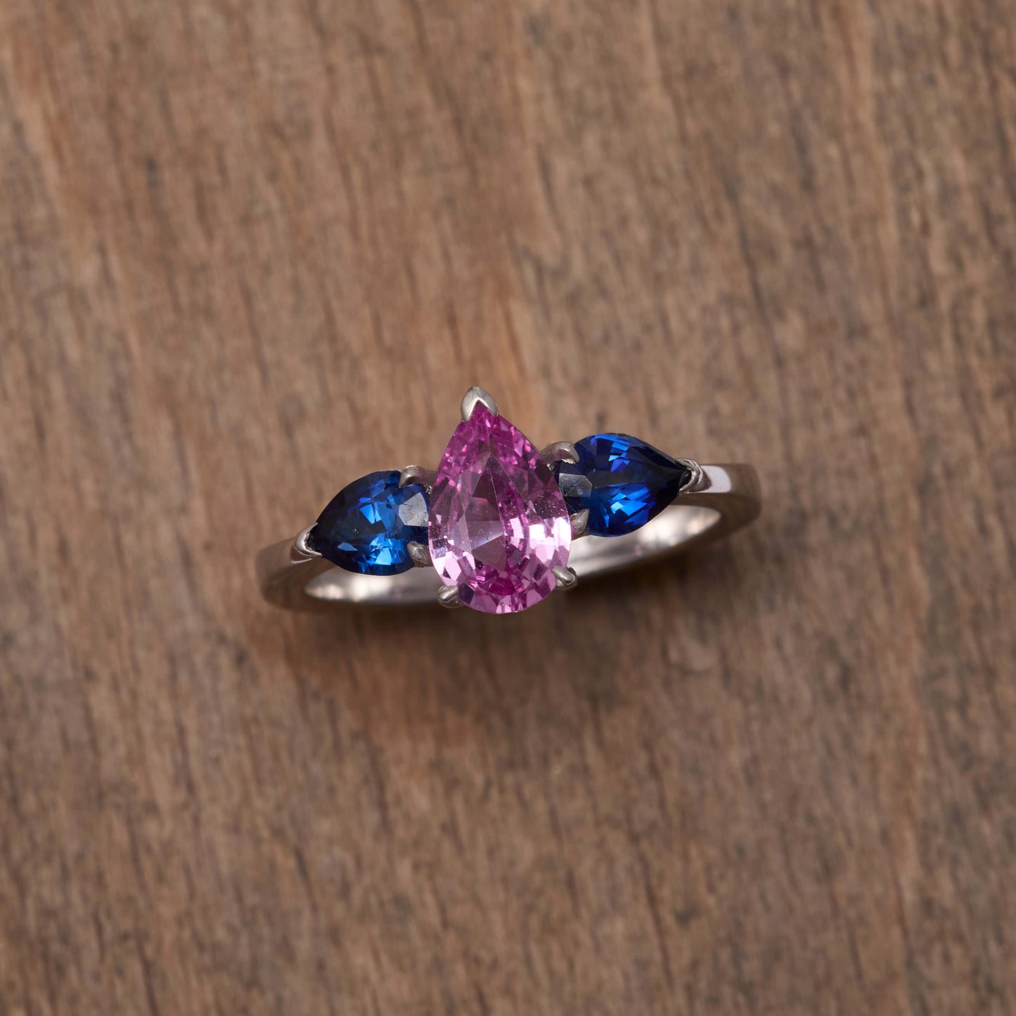 Bague Elahera – Saphir rose 1.12 carats