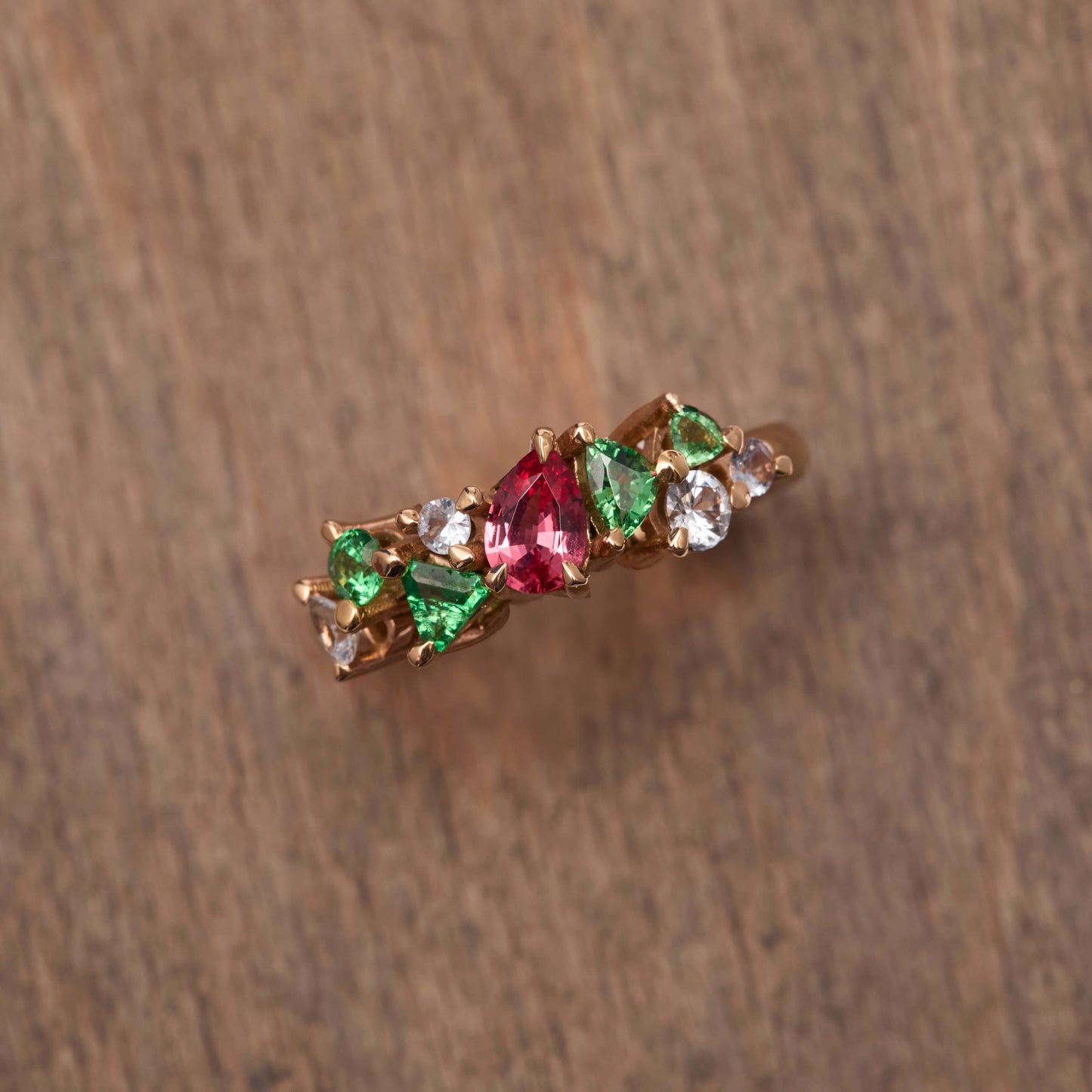 Bague Constellation - Spinelle Mahenge & Tsavorite.