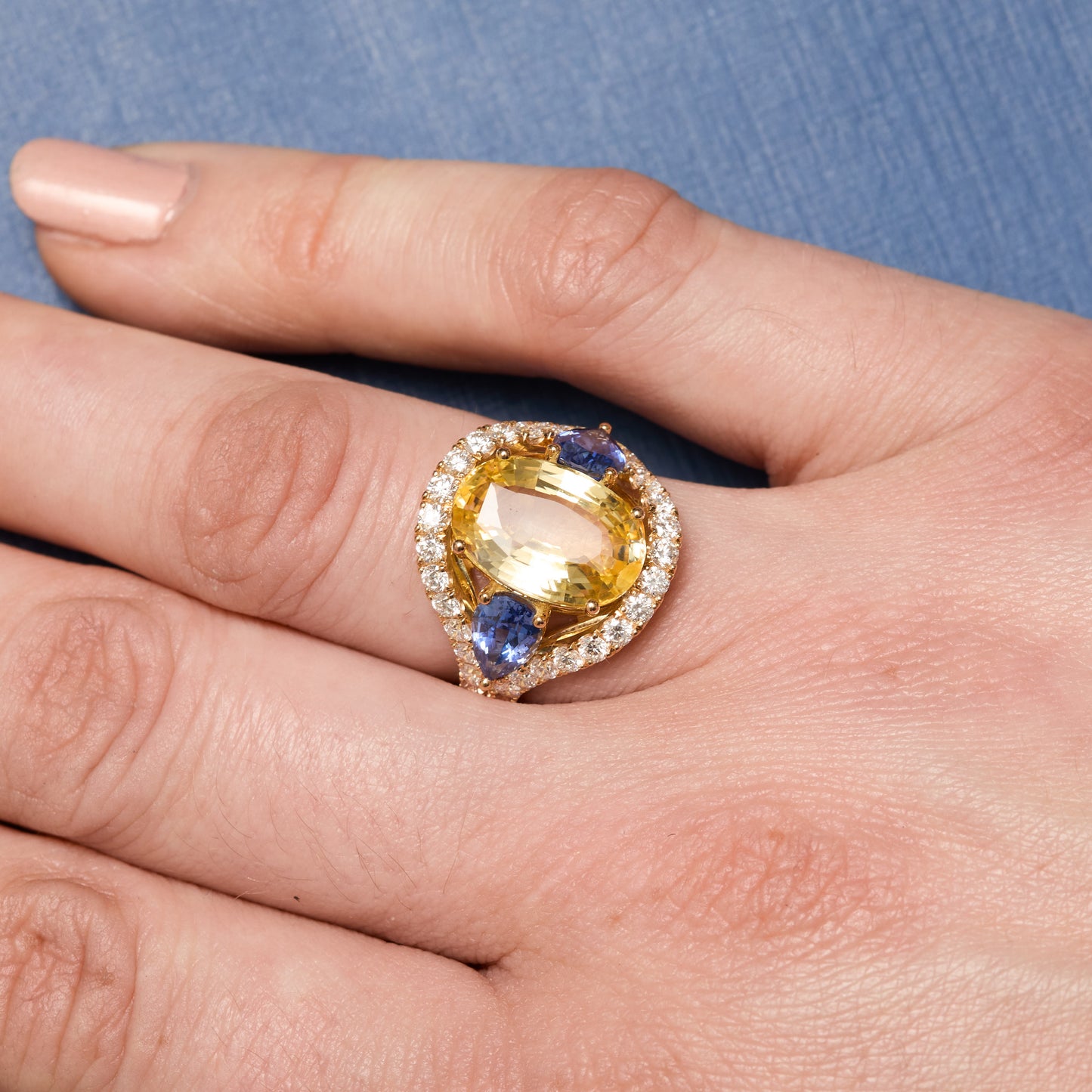 Bague Bandeau - Saphir Jaune 5.69 carats