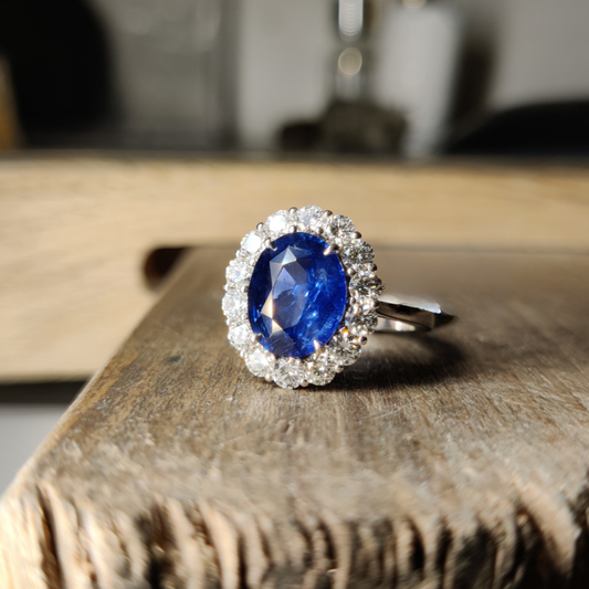 Bague Matara - Saphir Vivid Blue 4.30 carats