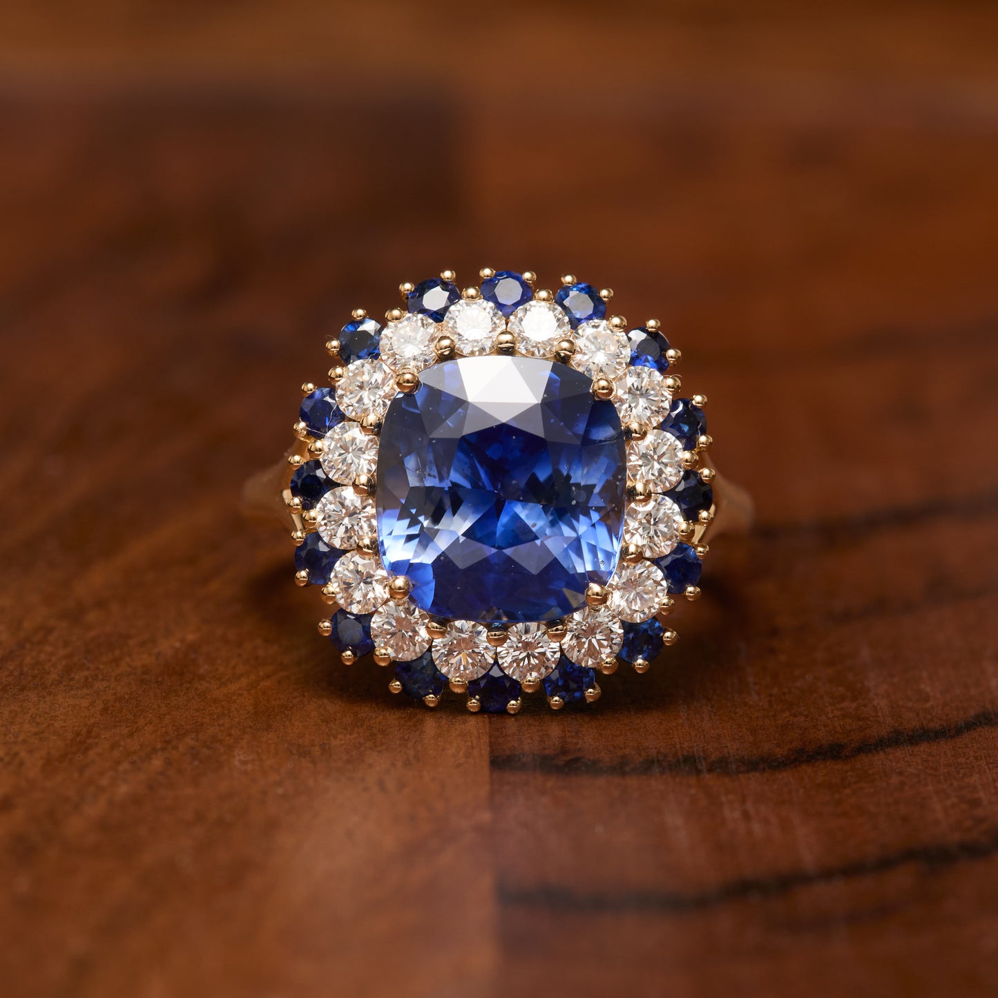 Bague Colombo - Saphir Vivid blue 5.46 carats