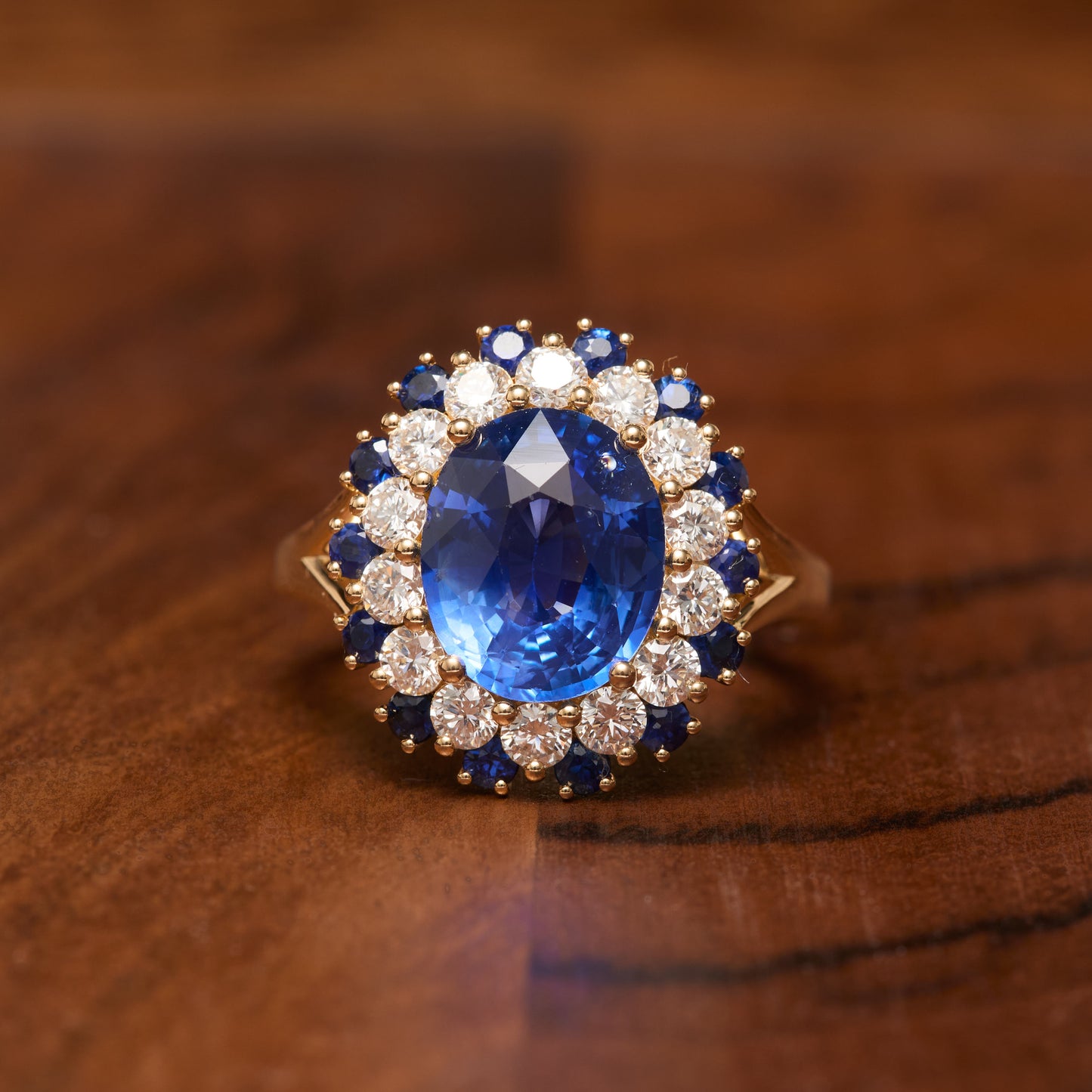 Bague Colombo - Saphir Vivid blue 3.56 carats